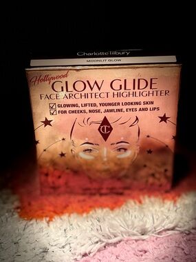 Charlotte Tilbury Glow Glide Face Architect Highlighter - Moonlit Glow